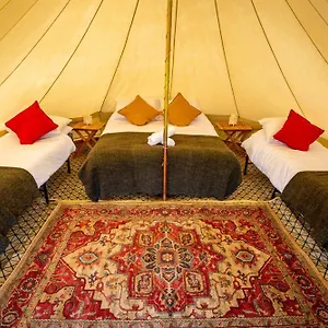 Glamping By Stansted Airport Luxury tent Hallingbury