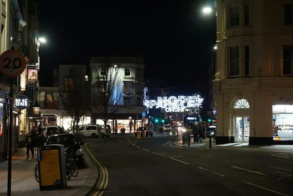 Lovely & Bright 1 Bedroom Apartment Near The Beach Brighton
